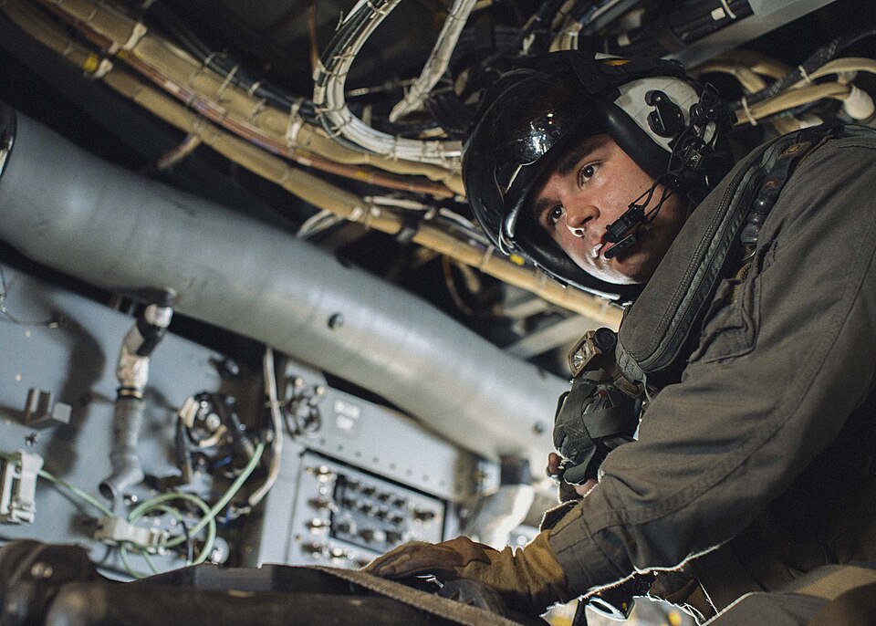 Alabama Secures — 15th MEU MV-22B Ospreys Deliver Foreign Disaster Relief Supplies to Batan Island (8687181)