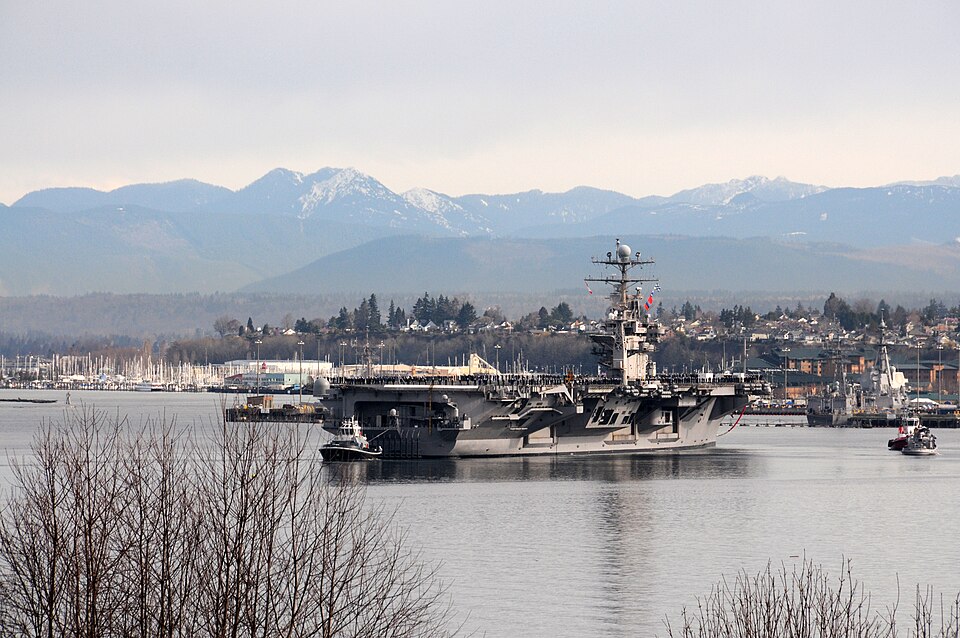Abraham Lincoln Returns — Flickr - Official U.S. Navy Imagery - USS Abraham Lincoln returns to homeport of Everett, Wash.